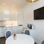 Executive 3 Bedroom By Your Freedom
