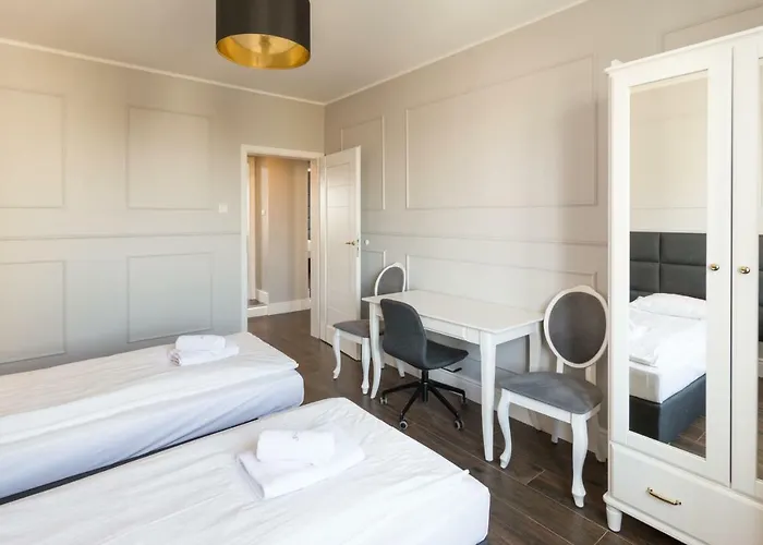 Executive 3 Bedroom By Your Freedom Apartman Varsó