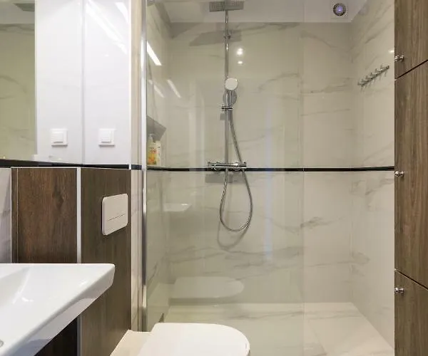 Executive 3 Bedroom By Your Freedom Apartman Varsó