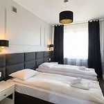 Executive 3 Bedroom By Your Freedom 公寓 华沙