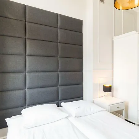 Executive 3 Bedroom By Your Freedom Lägenhet Warszawa
